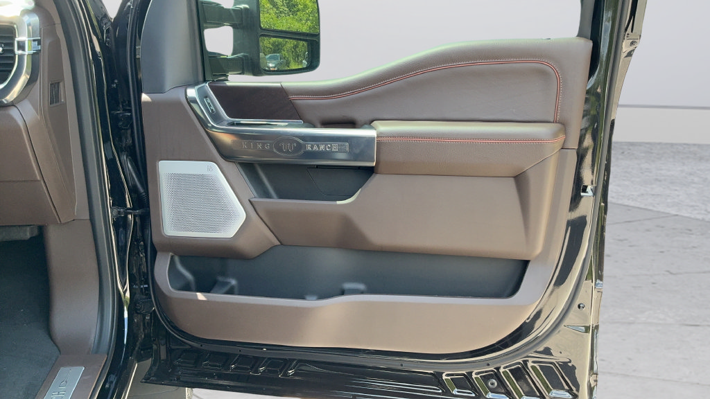 New 2026 Ford F350 King Ranch w/ Chrome Package AWD/4WD image 23