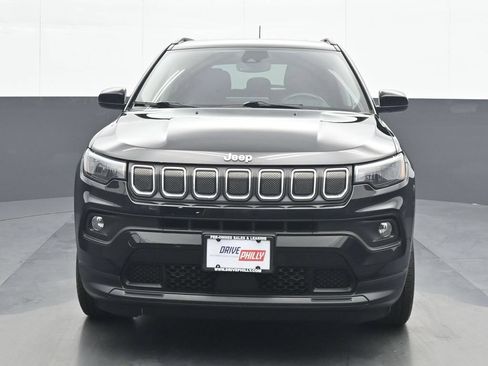 Used 2022 Jeep Compass Latitude w/ Convenience Group AWD/4WD image 1