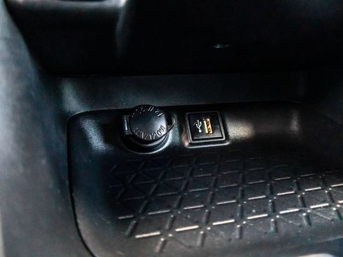 Used 2024 Toyota RAV4 XLE FWD image 28
