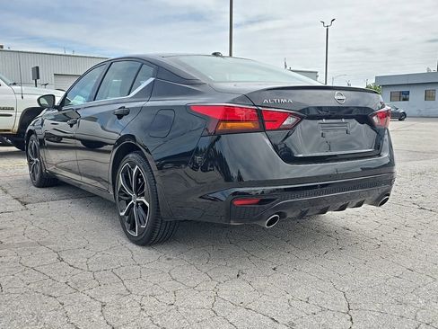 Used 2025 Nissan Altima 2.5 SR FWD image 4