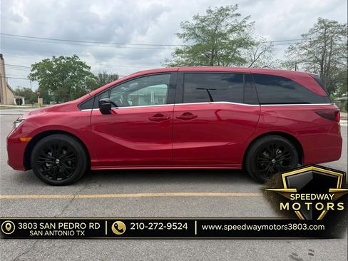 Used 2025 Honda Odyssey Sport-L image 2