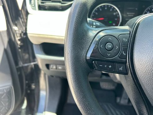 Used 2021 Toyota RAV4 XLE w/ Carpet Mat Package (TMS) AWD/4WD image 17