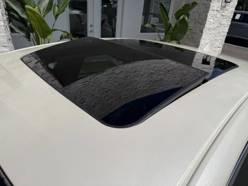 Used 2013 Cadillac XTS Premium FWD image 9