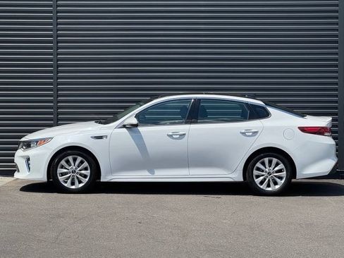 Used 2018 Kia Optima S w/ Panoramic Sunroof Package FWD image 2