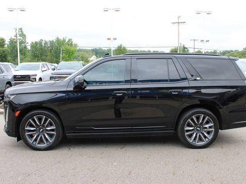 Certified 2022 Cadillac Escalade Sport Platinum AWD/4WD image 34