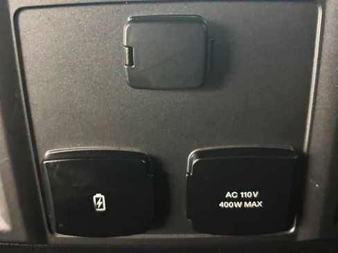Used 2019 Ford F150 XLT w/ Equipment Group 302A Luxury AWD/4WD image 14