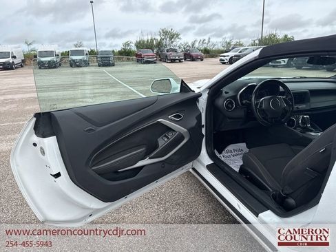Used 2023 Chevrolet Camaro LT RWD image 13