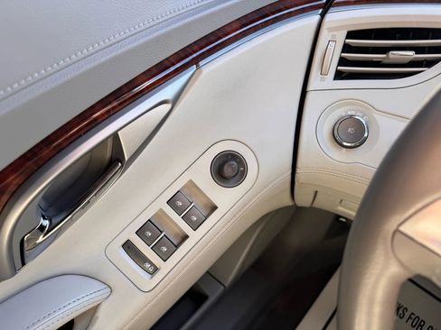 Used 2011 Buick LaCrosse CXS image 24