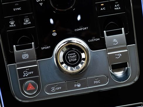 Used 2024 Bentley Continental GT AWD/4WD image 31