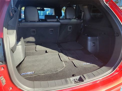 Used 2019 Mitsubishi Outlander 4WD Plug-In Hybrid image 14