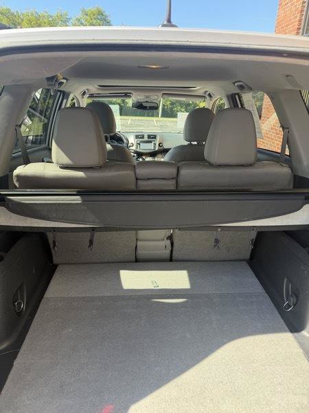 Used 2012 Toyota RAV4 Limited w/ Navigation Value Pkg AWD/4WD image 13