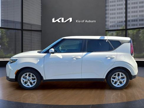 Used 2025 Kia Soul LX w/ LX Technology Package image 11