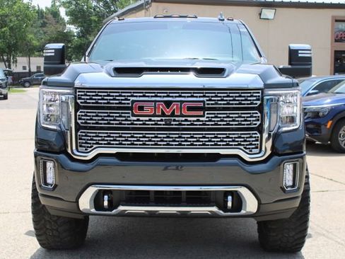 Used 2022 GMC Sierra 2500 Denali w/ Denali Ultimate Package AWD/4WD image 8