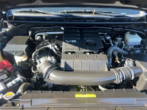Used 2022 Nissan Frontier PRO-4X image 22