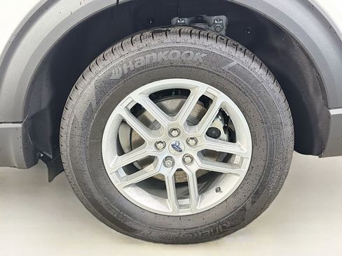 New 2025 Ford Explorer Active w/ Active Comfort Package image 32