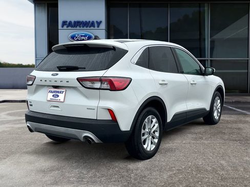 Used 2020 Ford Escape SE image 6