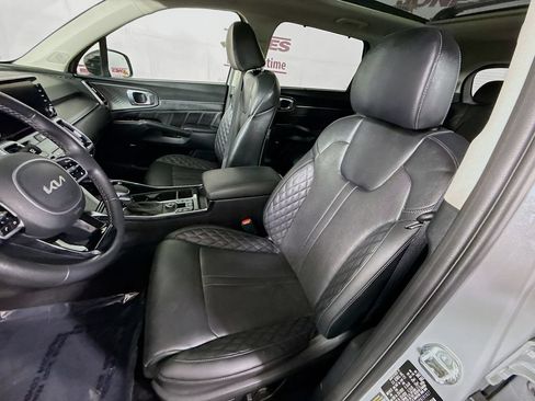 Used 2023 Kia Sorento SX AWD/4WD image 27
