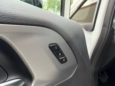 Used 2026 Chrysler Pacifica Select AWD/4WD image 16