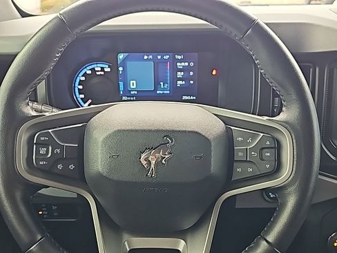 Used 2023 Ford Bronco Big Bend image 8