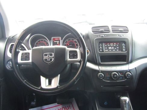 Used 2019 Dodge Journey SE w/ Connectivity Group image 5