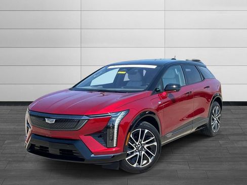 Certified 2025 Cadillac Optiq Sport 1 image 1