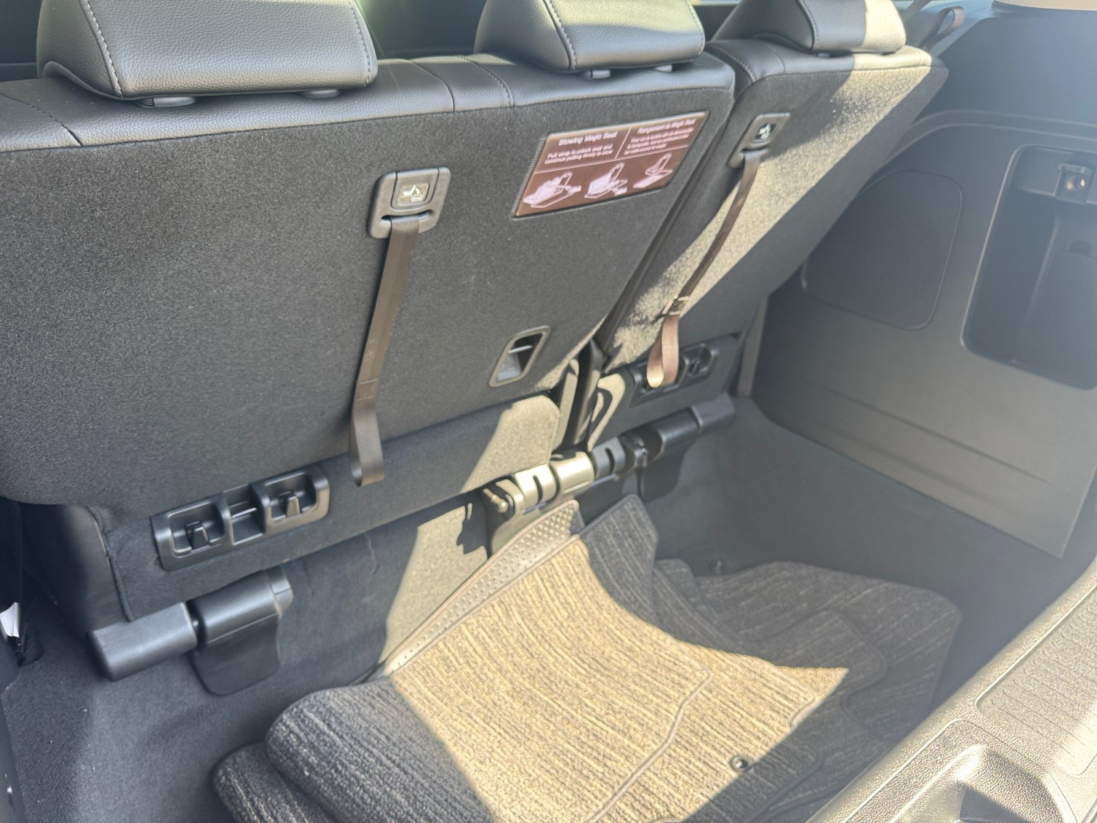 Used 2025 Honda Odyssey EX-L image 16
