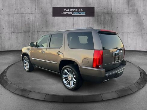 Used 2014 Cadillac Escalade Platinum image 7