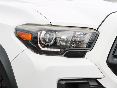 Used 2019 Toyota Tacoma TRD Pro AWD/4WD image 4