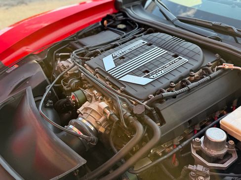 Used 2016 Chevrolet Corvette Z06 w/ 2LZ Preferred Equipment Group RWD image 27