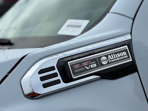 New 2026 GMC Sierra 2500 SLT image 8