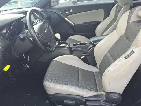 Used 2013 Hyundai Genesis 2.0T image 7