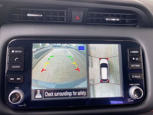 Certified 2024 Nissan Kicks SR w/ SR Premium Package FWD image 32