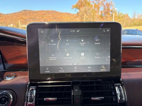 Used 2020 Lincoln Navigator L Black Label w/ Cargo Convenience Package image 17