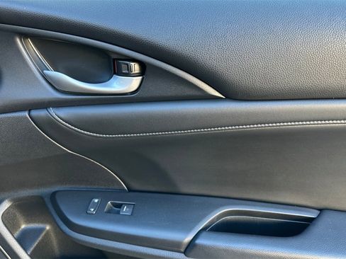 Certified 2019 Honda Insight Touring image 18