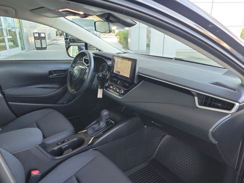 Certified 2025 Toyota Corolla LE image 30
