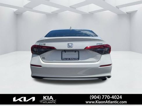 Used 2024 Honda Civic Sport image 4