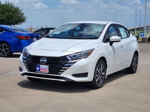 New 2025 Nissan Versa SV w/ Trunk Package image 2