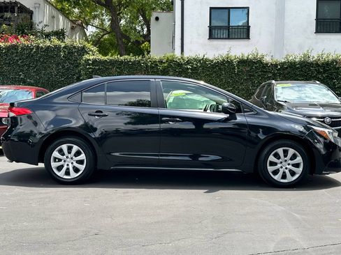 Certified 2025 Toyota Corolla LE FWD image 3