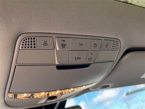 Used 2022 Mercedes-Benz GLC 300 4MATIC image 25