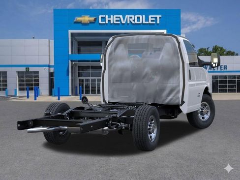 New 2026 Chevrolet Express 3500 w/ Power Convenience Package image 5