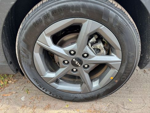 Used 2025 Kia K4 FWD image 29