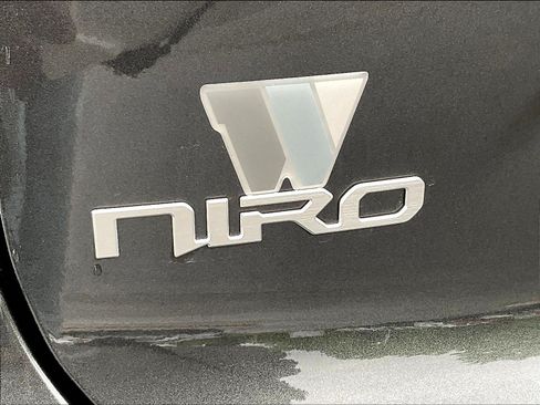 Used 2023 Kia Niro EX FWD image 23