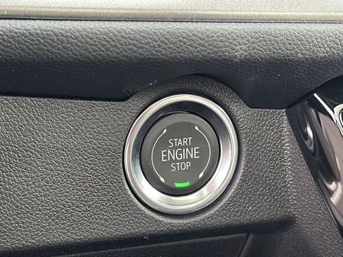 New 2026 Chevrolet Traverse LT w/ Sun and Wheel Package image 9