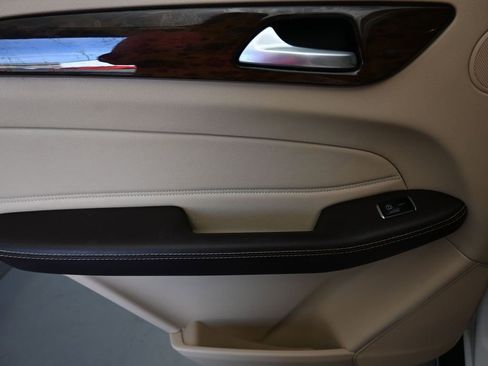 Used 2016 Mercedes-Benz GLE 350 4MATIC image 33