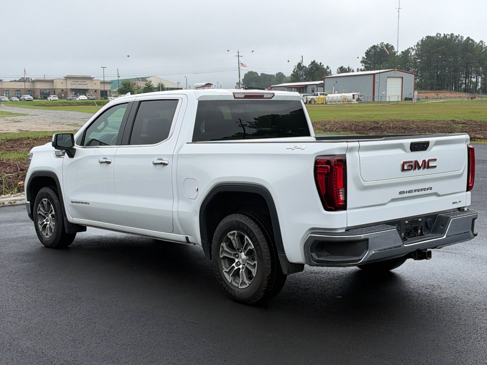 Used 2025 GMC Sierra 1500 SLT AWD/4WD image 7