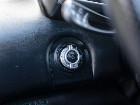 Used 2016 McLaren 650S Spider image 36