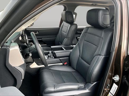 Used 2024 Toyota Tundra Limited w/ TRD Off-Road Package AWD/4WD image 8