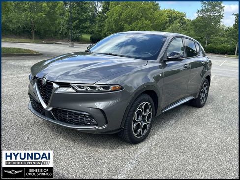 Used 2024 Alfa Romeo Tonale Ti AWD/4WD image 4