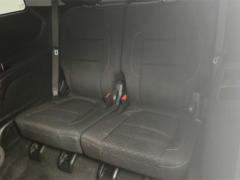 Used 2017 GMC Acadia SLE image 26