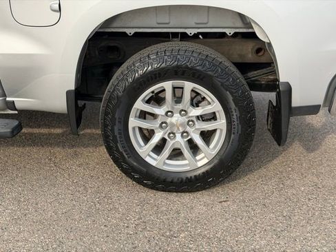 Used 2021 Chevrolet Silverado 1500 LT AWD/4WD image 13